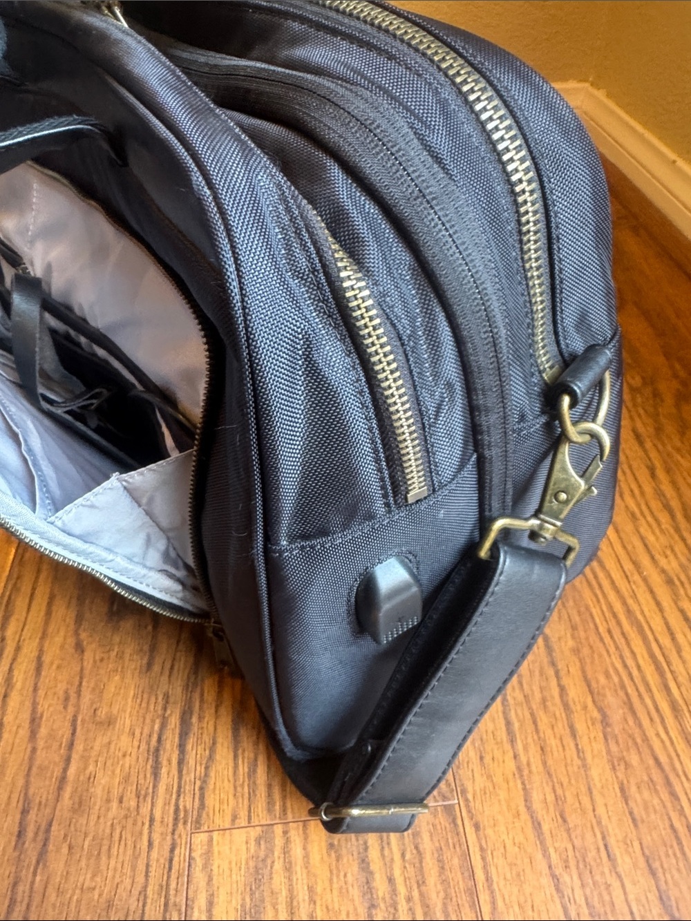 Nomad Lane Black Bento Travel Laptop Briefcase Carryon - Picture 5 of 8